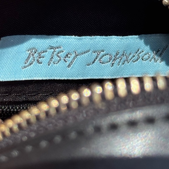 NWOT Betsey Johnson 🌈 Rainbow Crossbody Bag with Chain - Picture 9 of 11